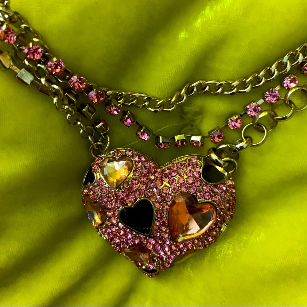 Betsey Johnson Heart Valentines necklace